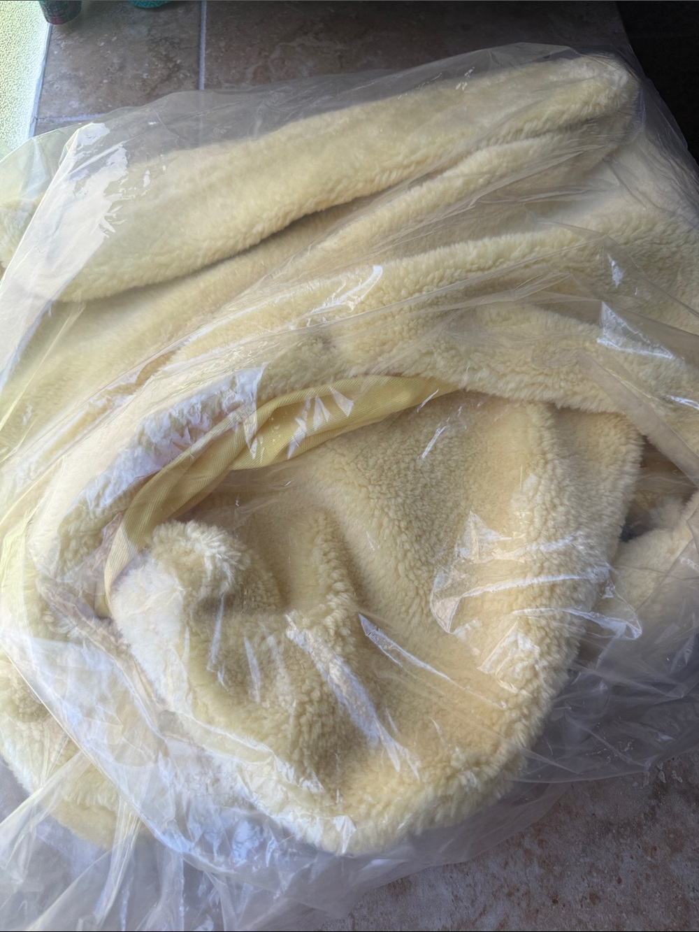 Anthropologie Love Knot Slouchy Bag & Zipper Pouch Sherpa Fleece Lemon Yellow - Picture 9 of 12